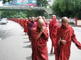 Rivolta monaci buddisti agosto 2010_01